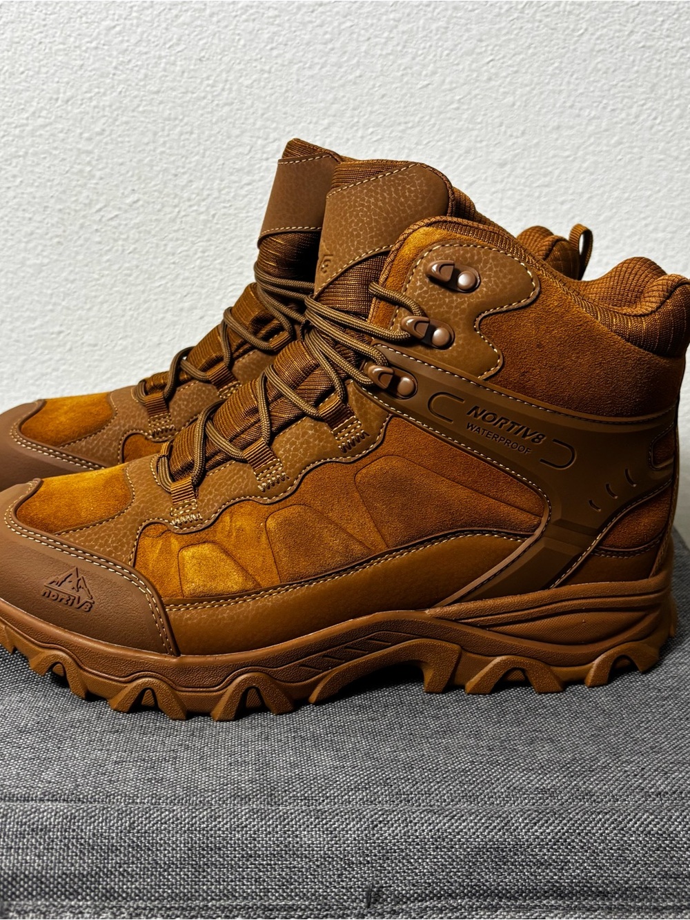 NORTIV8 Men’s Hiking Boots Coyote Sz 9.5W NWT